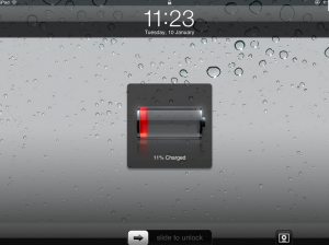 Mon iPad affiche « Aucune recharge en cours » ou charge très lentement