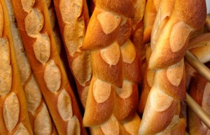 Comment transformer le pain rassis et dur en pain frais ?